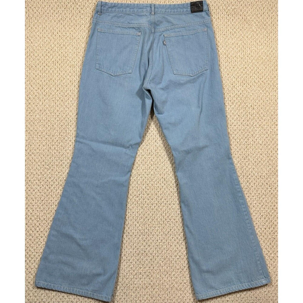 Vtg Levis Silvertab Jeans Womens 13M 32x32 Light Blue Mid Rise Flare Leg Y2K